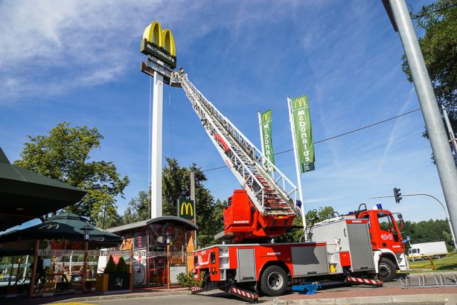 Strażacy interweniowali w McDonald's. Mogło dojść do tragedii! [FOTO] - Zdjęcie główne