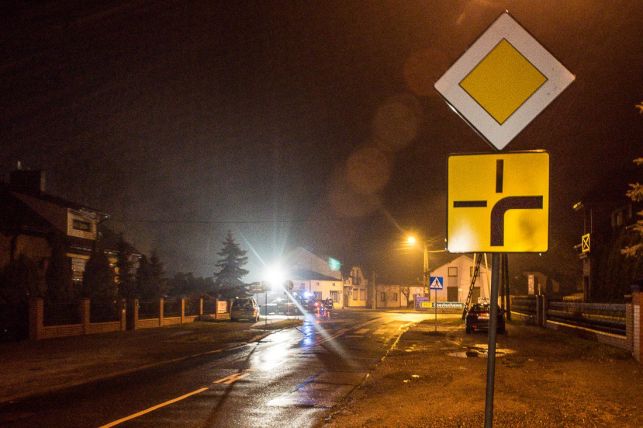 Wypadek na skrzyżowaniu w Szczercowie. Ranna kobieta [FOTO] - Zdjęcie główne