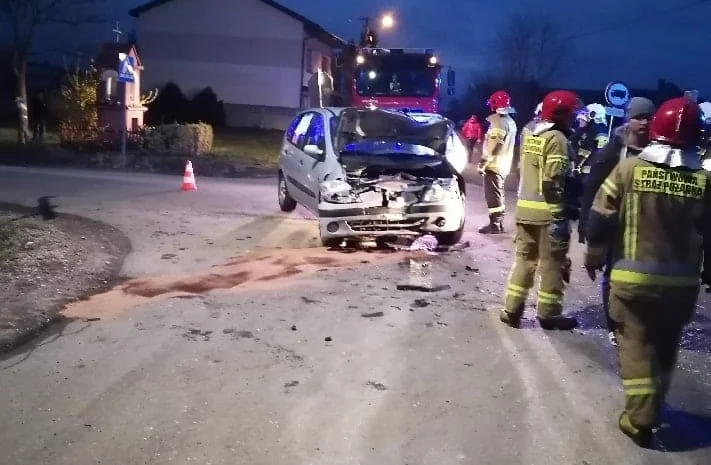 Uwaga kierowcy! Wypadek pod Bełchatowem. Droga częściowo zablokowana - Zdjęcie główne