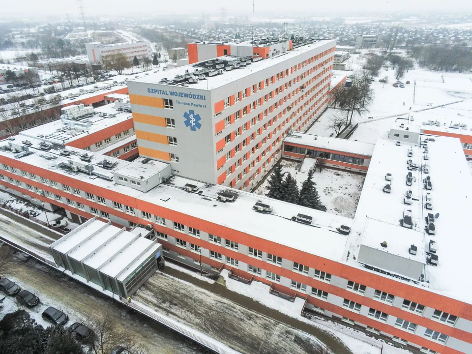 Szpital w Bełchatowie wprowadza ograniczenia. Wszystko przez grypę... - Zdjęcie główne