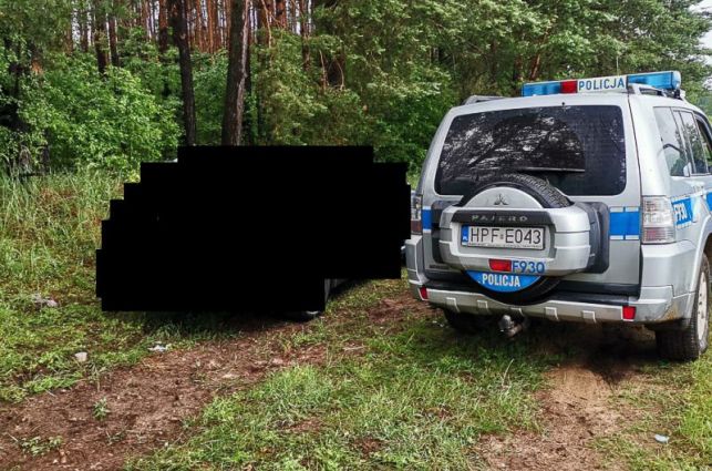 Bełchatowscy policjanci uratowali mu życie. Mężczyzna mógł umrzeć w samochodzie - Zdjęcie główne