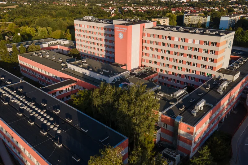 Szpital w Bełchatowie poszukuje lekarzy. Czy grozi nam zamknięcie kolejnego z oddziałów? - Zdjęcie główne