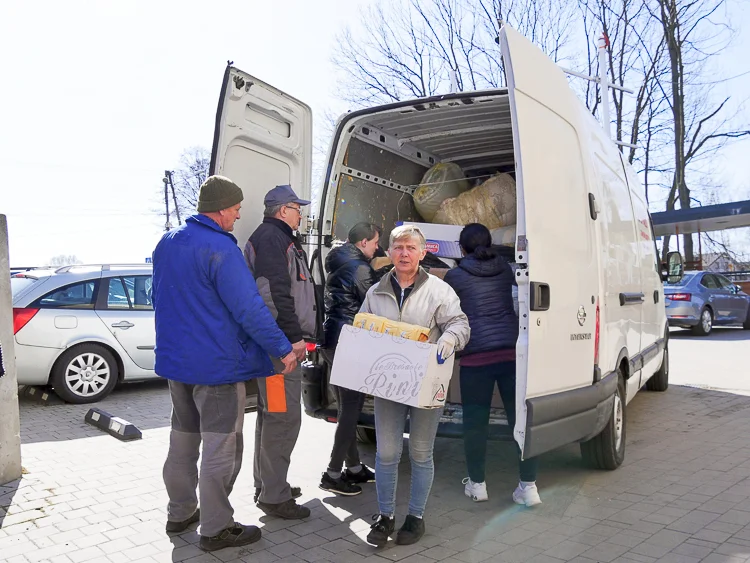 Włosi przywieźli pomoc dla uchodźców. Jakie dary trafią do potrzebujących? [FOTO] - Zdjęcie główne