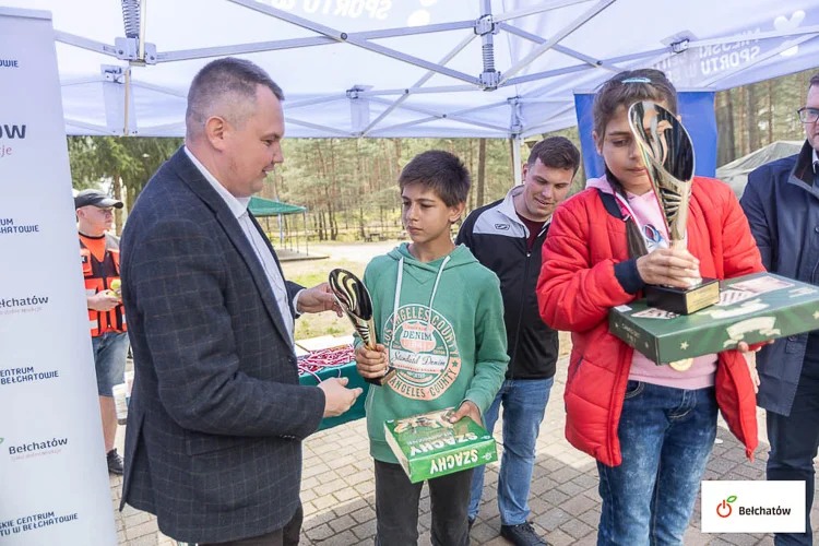 Biwak dla dzieci z Ukrainy na Wawrzkowiźnie. Wiceprezydent wręczył medale i puchary [FOTO] - Zdjęcie główne