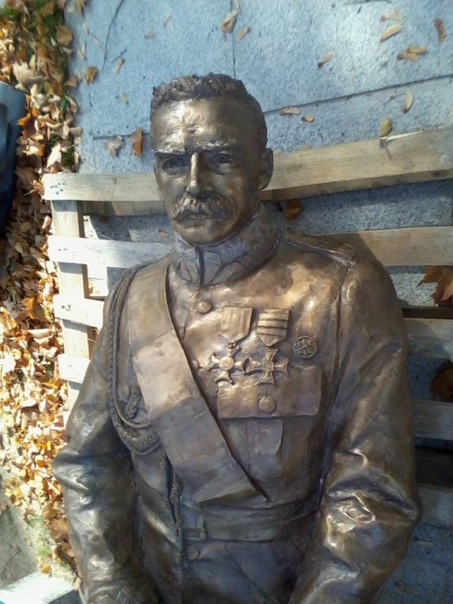 Pomnik Piłsudskiego jest już gotowy i czeka na oficjalne odsłonięcie [FOTO] - Zdjęcie główne