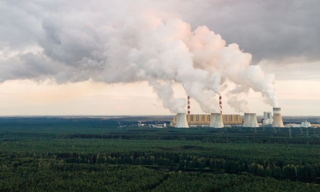 Unia przykręca śrubę w sprawie emisji zanieczyszczeń. Czy bloki bełchatowskiej elektrowni podołają wymogom? - Zdjęcie główne