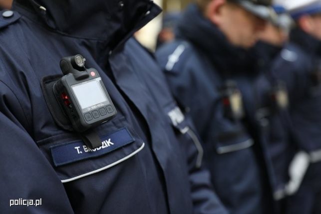 Kamery zarejestrują interwencje policji.  Czy pojawią się również w Bełchatowie? - Zdjęcie główne