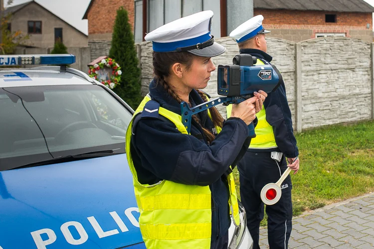 Policja zatrzymała 37-latka w Kałdunach. Bełchatowianin dostał ogromny mandat - Zdjęcie główne