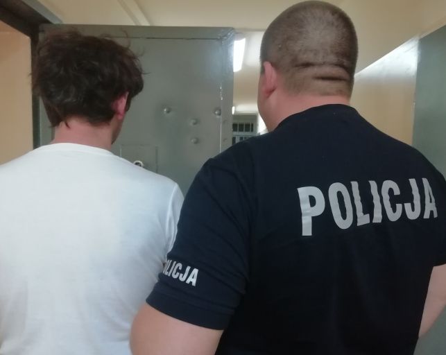 Amfetamina i marihuana w lodówce. Policjanci zatrzymali 47-latka z Bełchatowa  - Zdjęcie główne