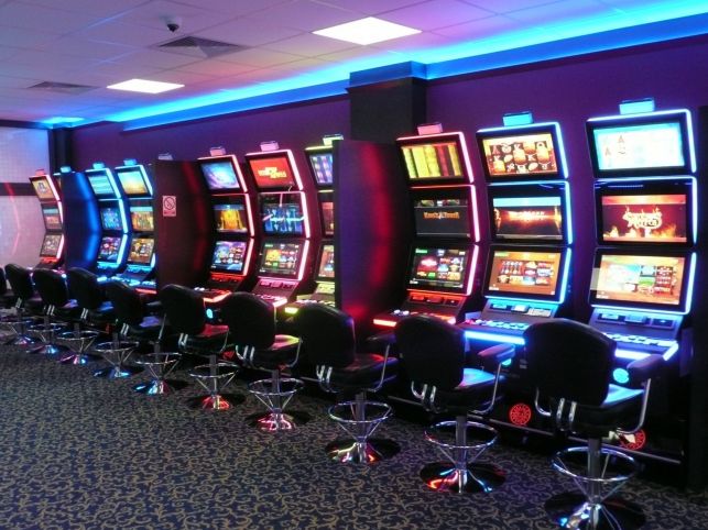 Pierwszy legalny raj dla hazardzistów w województwie, powstał w Bełchatowie - Zdjęcie główne