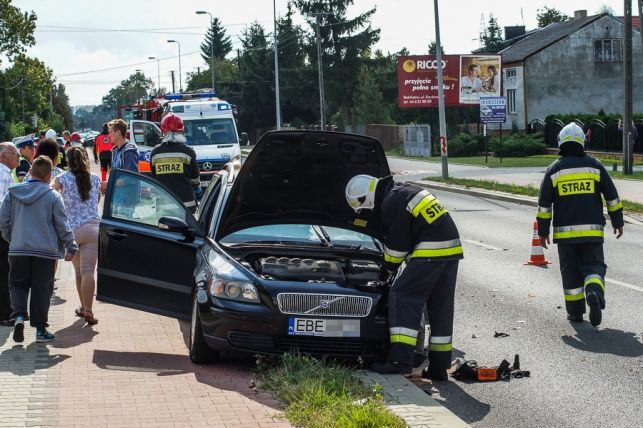 Pięć osób rannych w wypadku na Pabianickiej [FOTO] - Zdjęcie główne