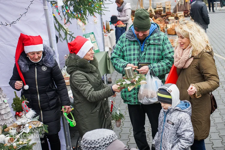 Jarmark świąteczny w Bełchatowie. Zobacz, co oferują w tym roku wystawcy [FOTO] - Zdjęcie główne