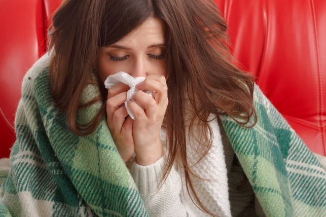 Jak radzić sobie z przeziębieniem i grypą? Każdy powinien znać te sposoby - Zdjęcie główne
