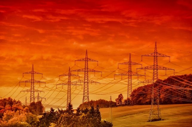 Padł historyczny rekord zapotrzebowania na prąd. Ogłoszono stan zagrożenia bezpieczeństwa dostaw energii - Zdjęcie główne