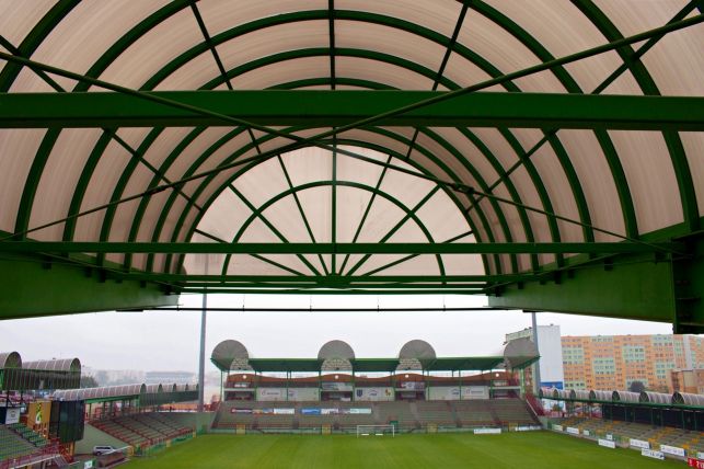 Dachy stadionu wyremontowane - Zdjęcie główne