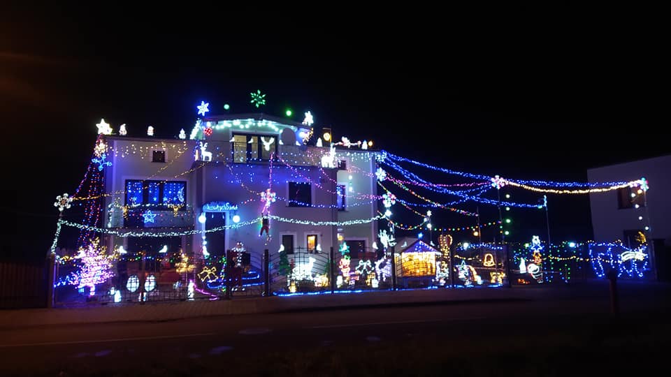 Ozdobili dom tysiącami światełek. Piękne świąteczne iluminacje w Zelowie [FOTO]  - Zdjęcie główne
