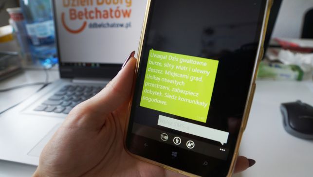 Mieszkańcy Bełchatowa otrzymują ostrzeżenia od Rządowego Centrum Bezpieczeństwa. Też dostałeś tego SMSa? - Zdjęcie główne