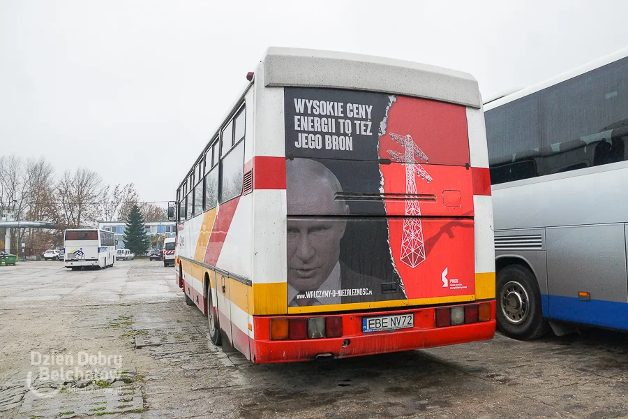 Putin straszy mieszkańców na autobusach w Bełchatowie. Za akcją stoi... prezes PGE - Zdjęcie główne