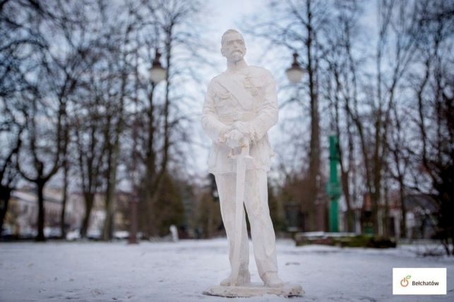 Pomnik Piłsudskiego musi stanąć szybciej.   Spółki zrzucają się po 10 tysięcy na Marszałka - Zdjęcie główne