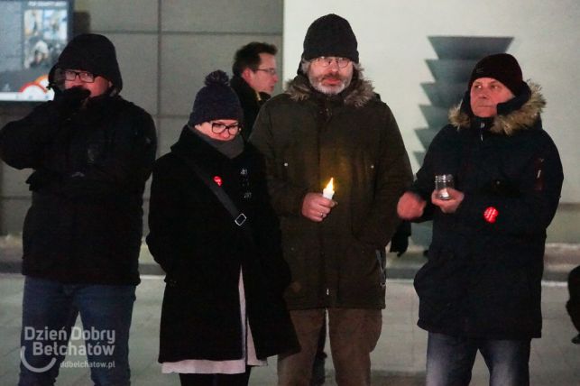 Milczący protest w Bełchatowie po tragicznej śmierci prezydenta Gdańska [ZDJĘCIA] - Zdjęcie główne