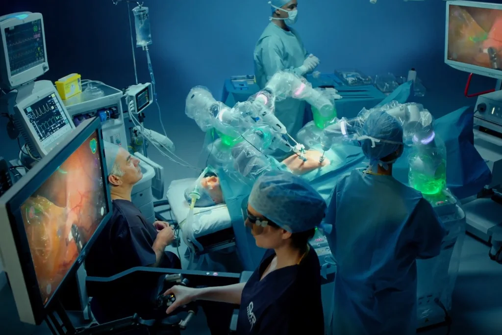 Przełomowa operacja w bełchatowskim szpitalu. Wykorzystano nowoczesnego robota [FOTO] - Zdjęcie główne