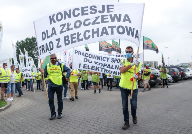 Pikieta pod siedzibą PGE GiEK w Bełchatowie! Związkowcy żądają odkrywki Złoczew [FOTO] - Zdjęcie główne
