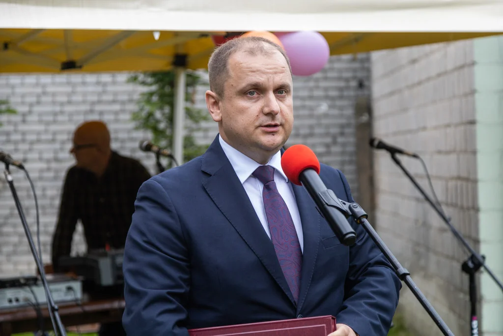 Burmistrz Zelowa, Tomasz Jachymek będzie rządzić dłużej. O ile i dlaczego? - Zdjęcie główne