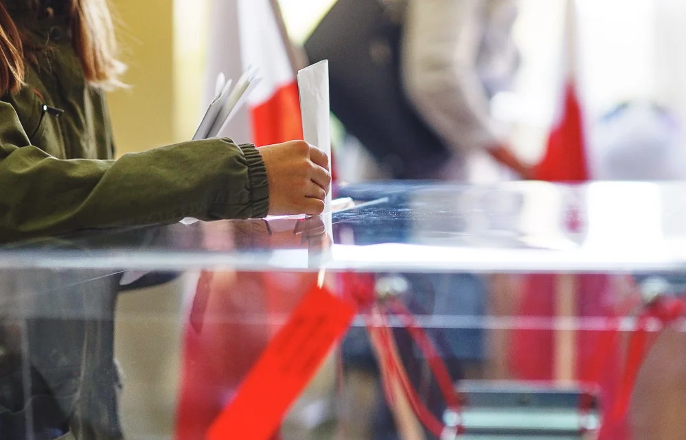 Mieszkańcy gminy Zelów głosują na wyborach. Jaka frekwencja do godziny 17? - Zdjęcie główne