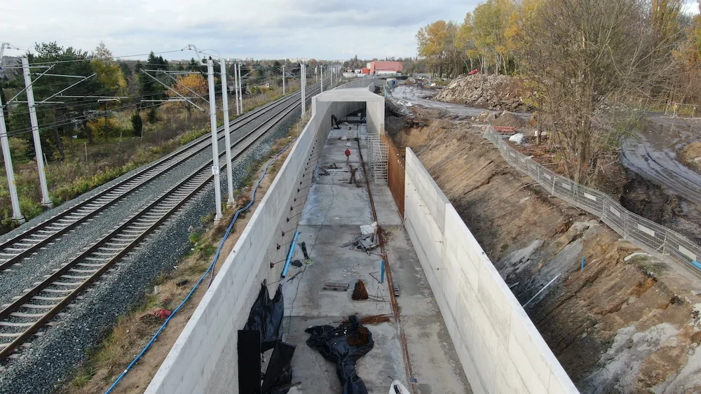 Budowa tunelu kolejowego pod Łodzią - stan na listopad 2023 r.