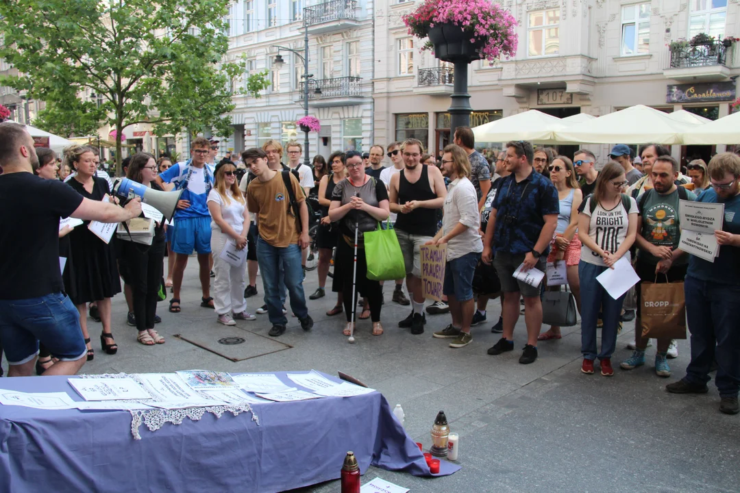 „Pogrzeb Łódzkiej Komunikacji Miejskiej” na Piotrkowskiej