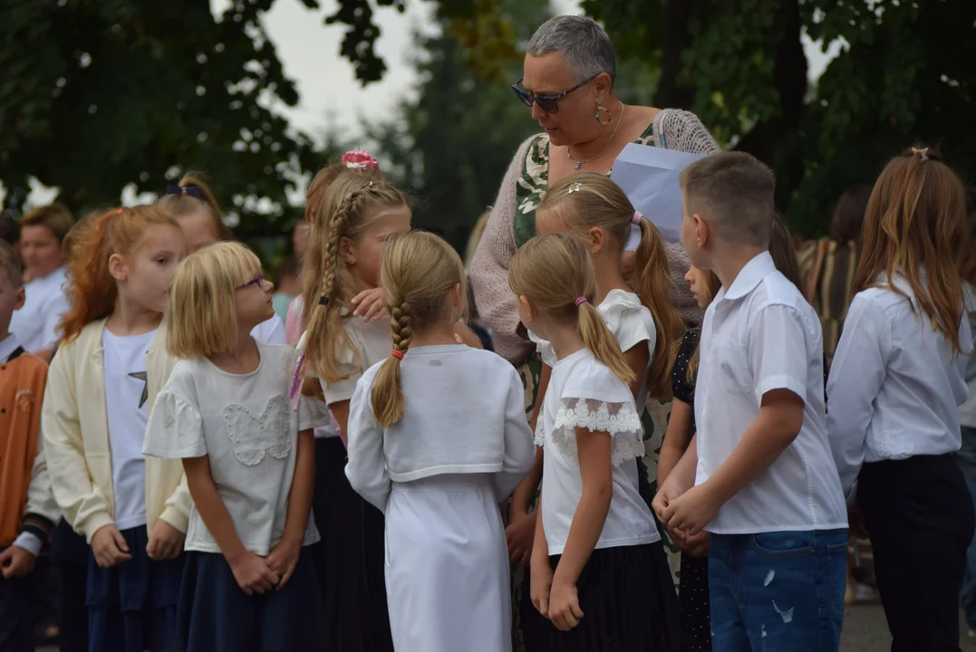 Rozpoczęcie roku w SP nr 3 w Zgierzu