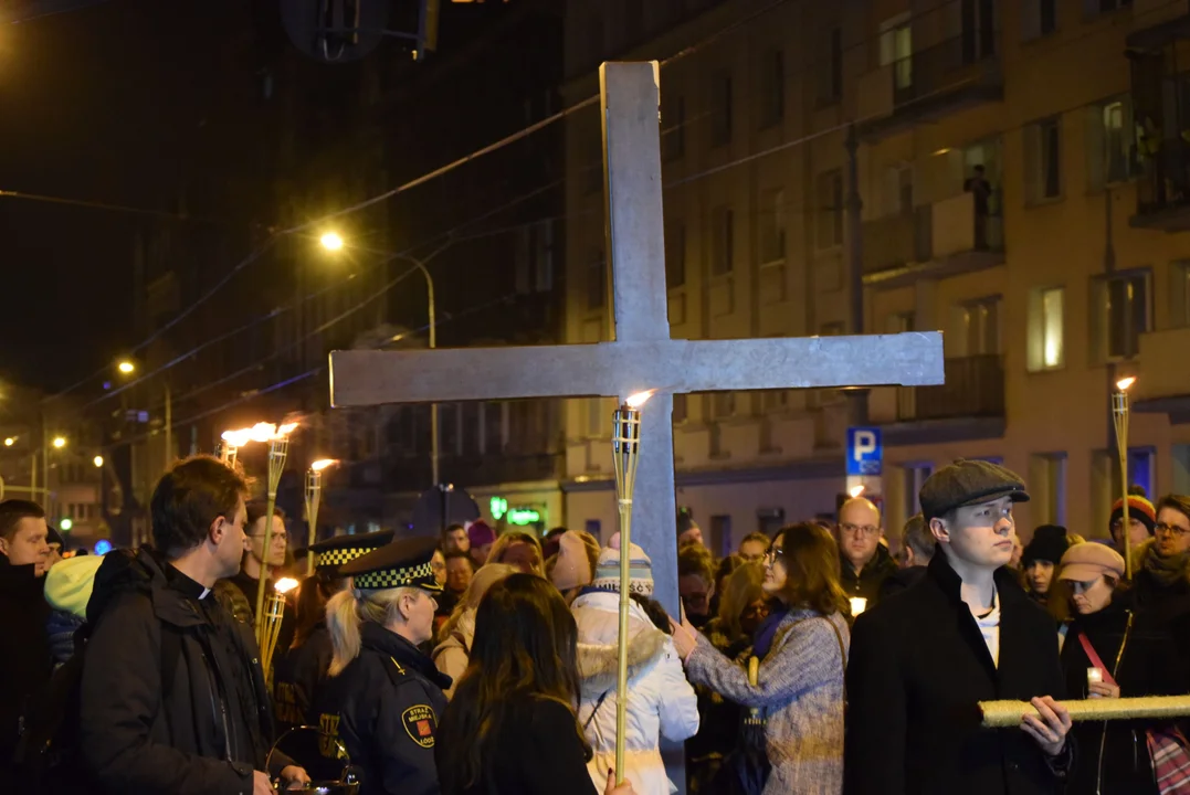 Ekumeniczna droga krzyżowa przeszła ulicami Łodzi