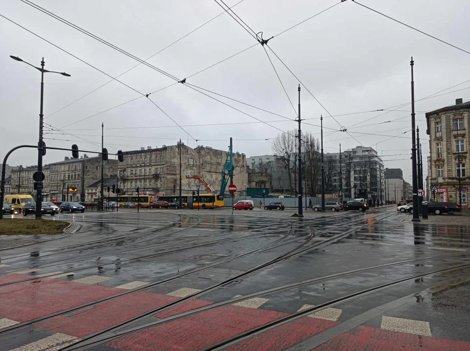 Jak będzie wyglądać ważne skrzyżowanie w centrum Łodzi? Kolejny narożnik zostanie zabudowany [WIZUALIZACJE] - Zdjęcie główne