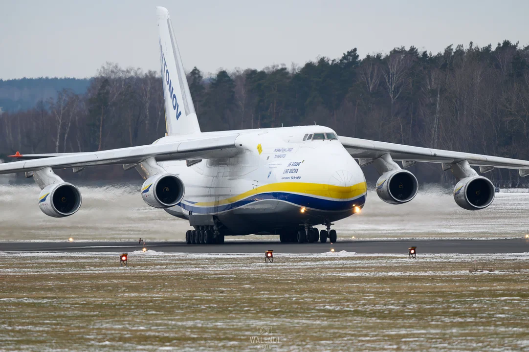 Największy samolot transportowy na świecie lądował w Łodzi!