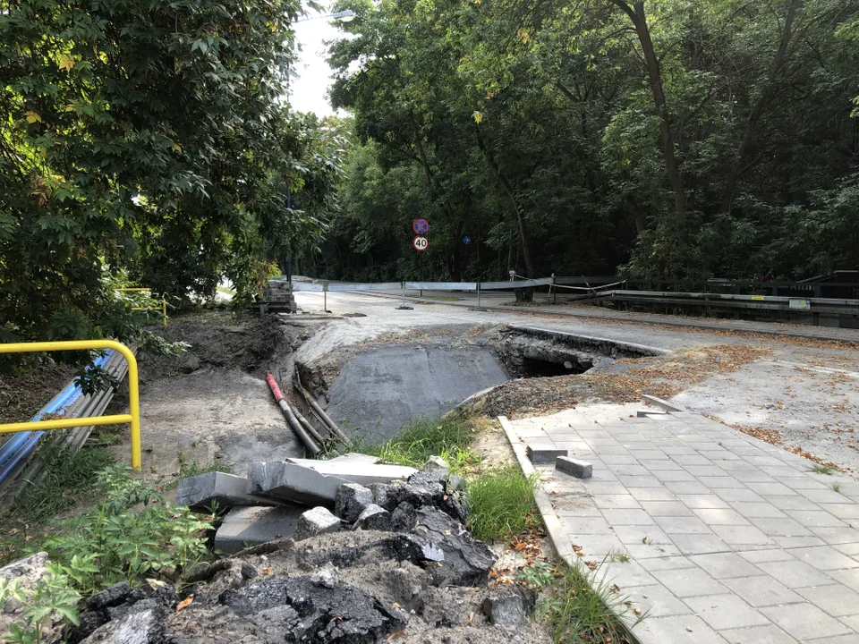 Kiedy zostanie odbudowany most nad rzeką Bałutką na Siewnej?