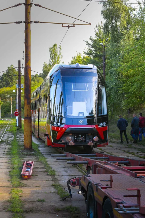 Nowe tramwaje Moderus Gamma docierają do Łodzi