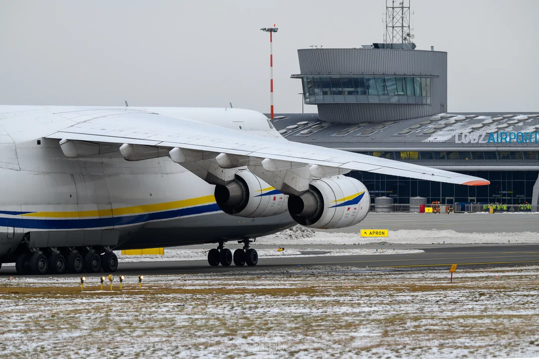 Największy samolot transportowy na świecie lądował w Łodzi!