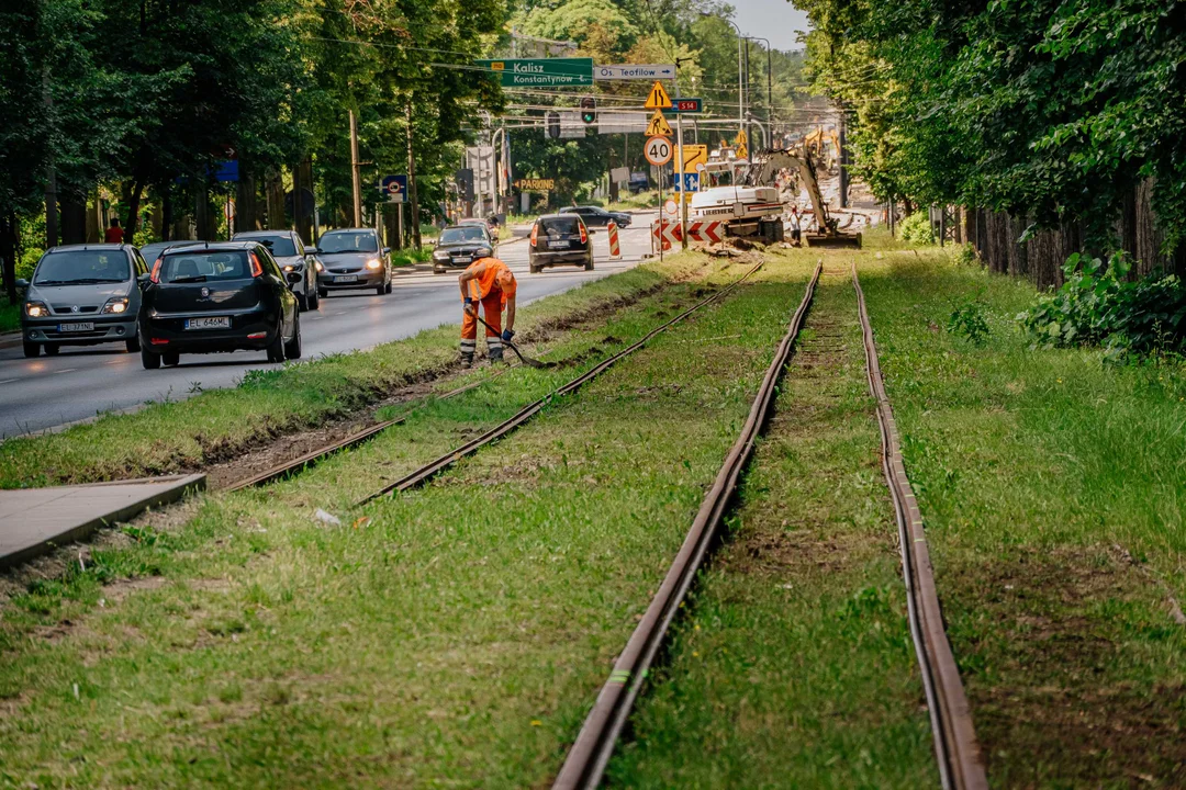 Łódź szykuje się do powrotu zawieszonej od lat linii tramwajowej. Sprawdź, gdzie zlikwidowano przystanki [ZDJĘCIA] - Zdjęcie główne