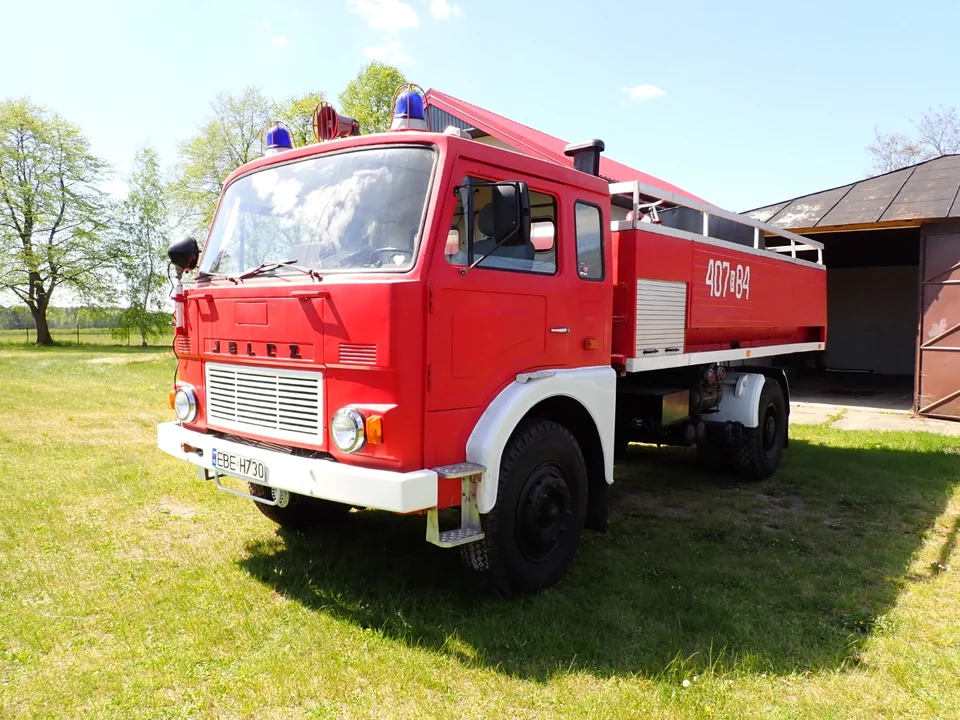 Gmina Zelów sprzedaje… wóz strażacki. Za ile można kupić pojazd? - Zdjęcie główne