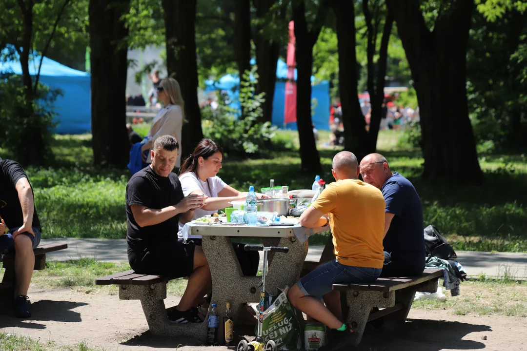 Piknik rodzinny z okazji dnia dziecka na Młynku w Łodzi
