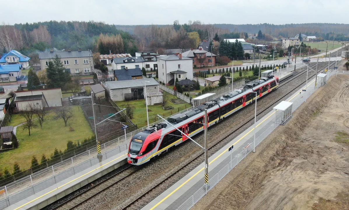 Korekta rozkładu jazdy pociągów w Łódzkiem. Będą nowości, będą odwołane połączenia - Zdjęcie główne
