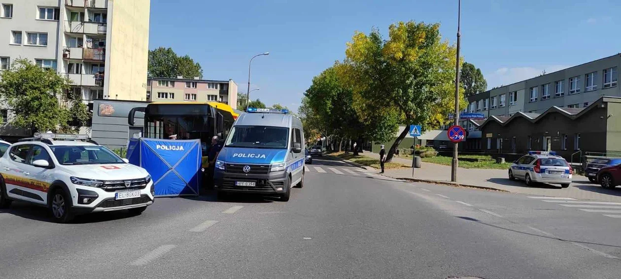 Śmiertelne potrącenie na Felińskiego. Autobus zahaczył przechodzącego przez pasy 62-latka [zdjęcia] - Zdjęcie główne