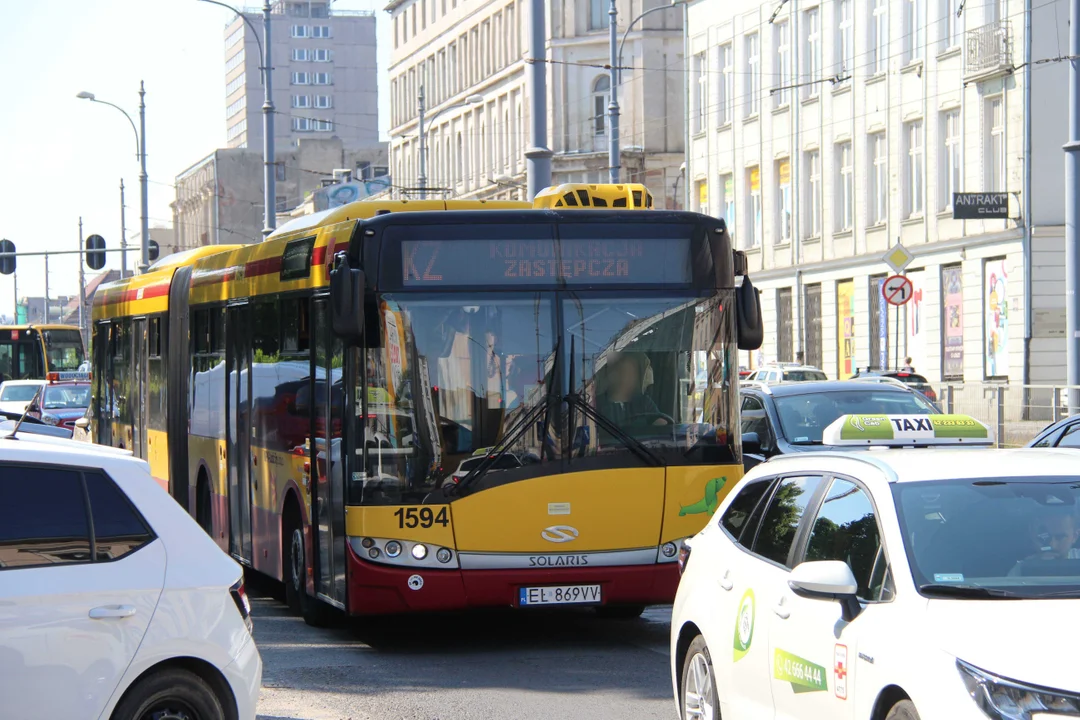 Potężne utrudnienia dla podróżnych MPK Łódź na Zachodniej w Łodzi