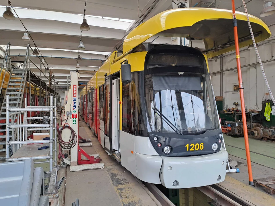 Zakład Techniki MPK Łódź - to tutaj powstają zmodernizowane łódzkie tramwaje