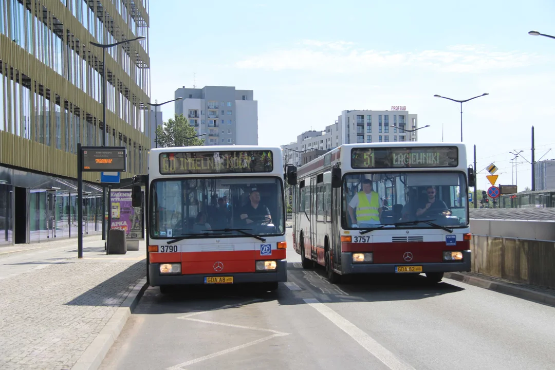 30. lecie Mercedesów O405N - pierwszego autobusu niskopogłowego w Łodzi