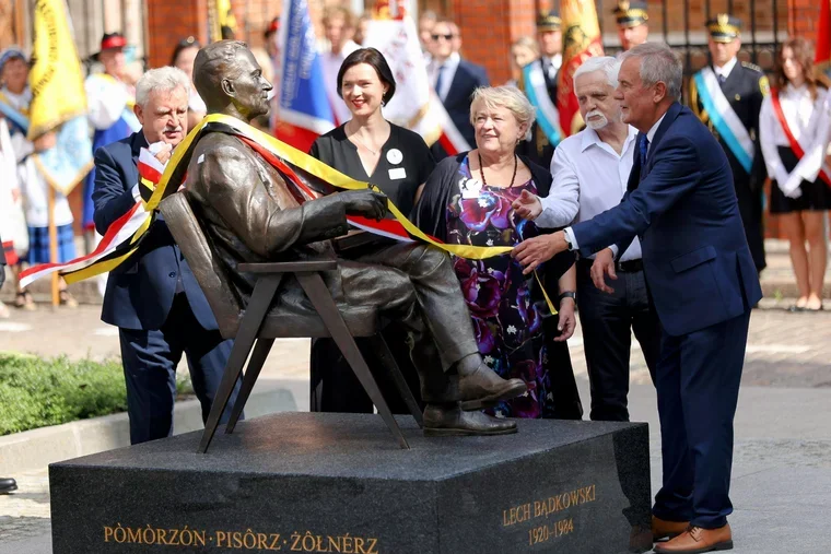 Odsłonięcie pomnika Lecha Bądkowskiego