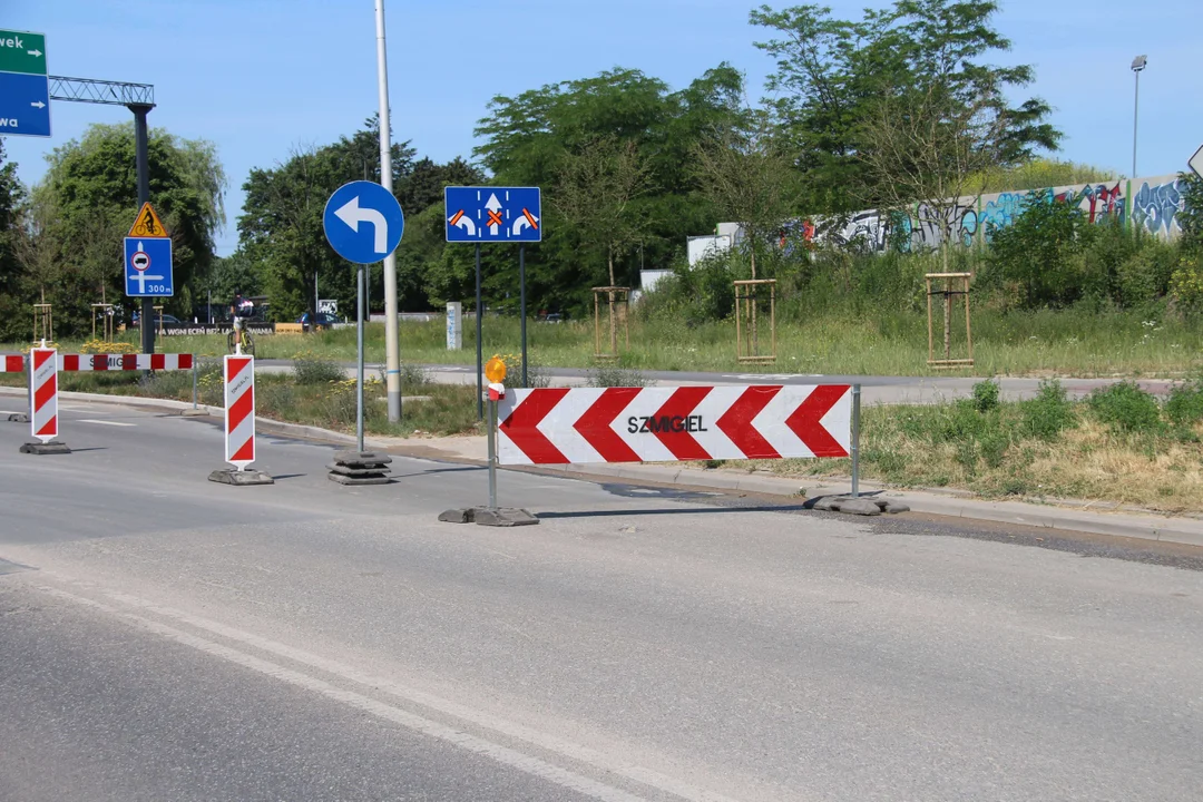 Utrudnienia dla kierowców na al. Włókniarzy w Łodzi