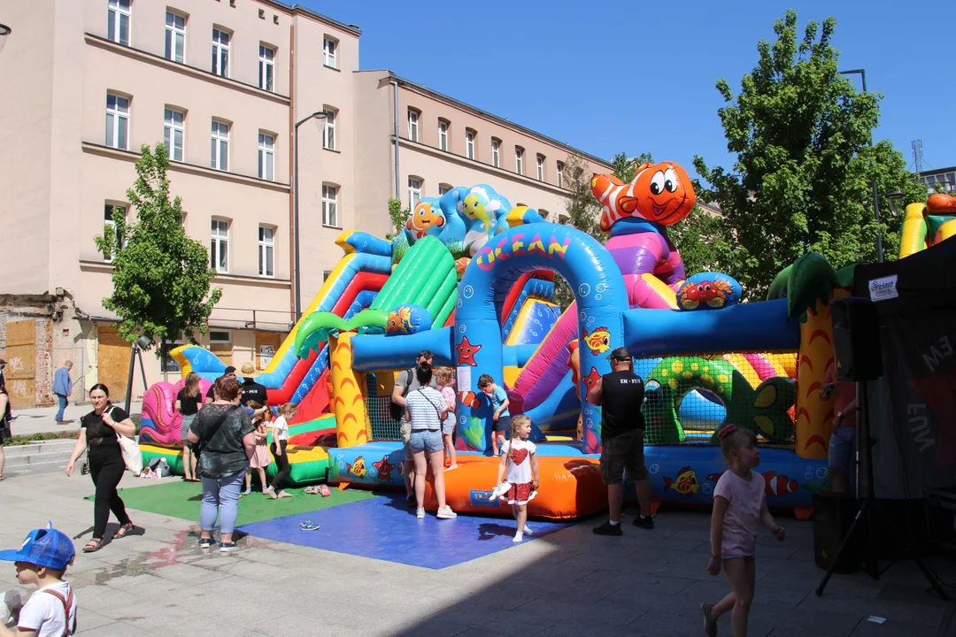 Piknik Europejski w pasażiu Schillera w Łodzi