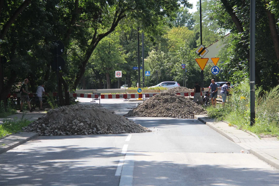 Co dalej z zawalonym mostem nad rzeką Bałutką?