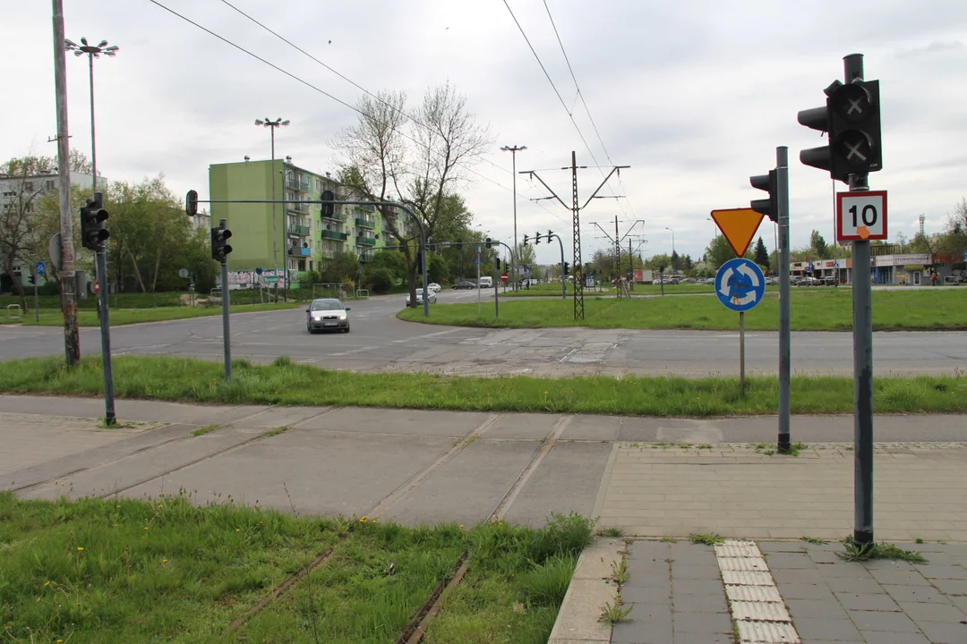 Mieszkańcy Dąbrowy czekają na powrót tramwajów MPK